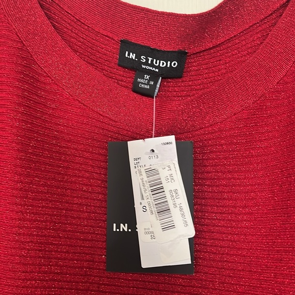 NWT Sweater - Picture 2 of 3